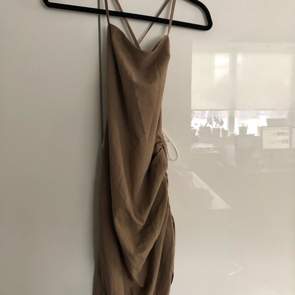 Tan backless asymmetric dress - Picture 8 of 9